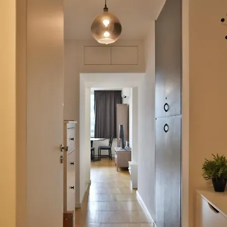 The View In The City! Palace Of Cultur And Science! Metro Centrum - After Renovations Apartamento