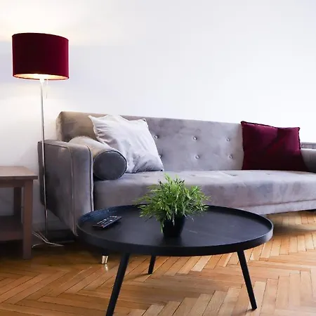 The View In The City! Palace Of Cultur And Science! Metro Centrum - After Renovations Apartment *